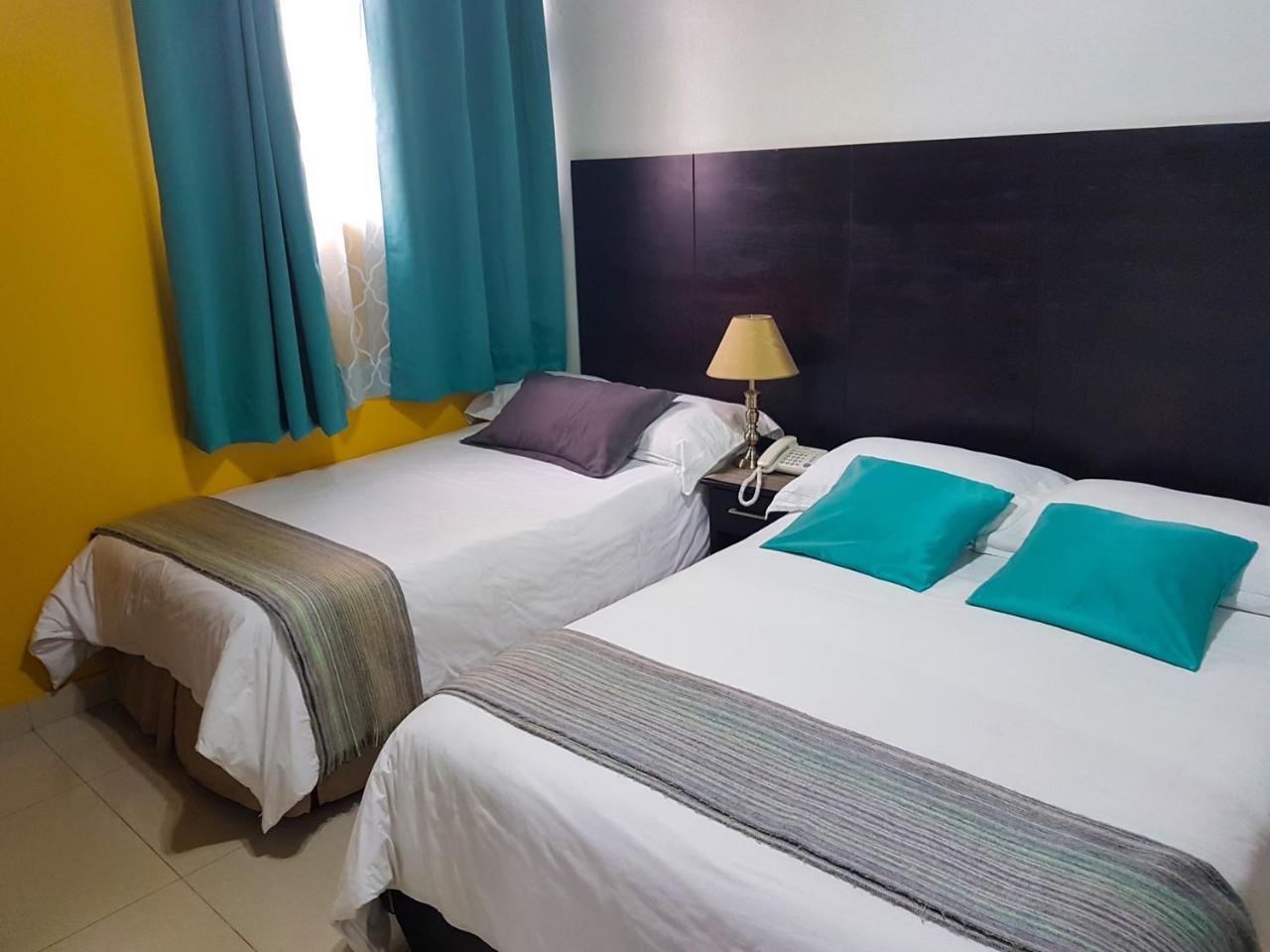 Hostal Blue Pacific Manta Luaran gambar